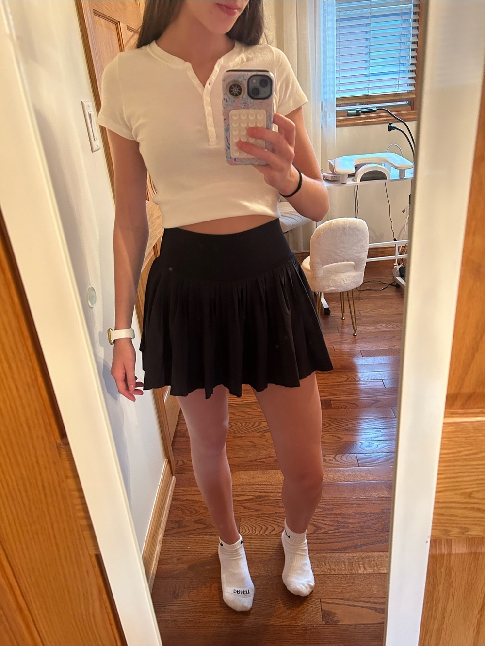 ALO Yoga Black Pleated Skater Skirt - Picture 2 of 2